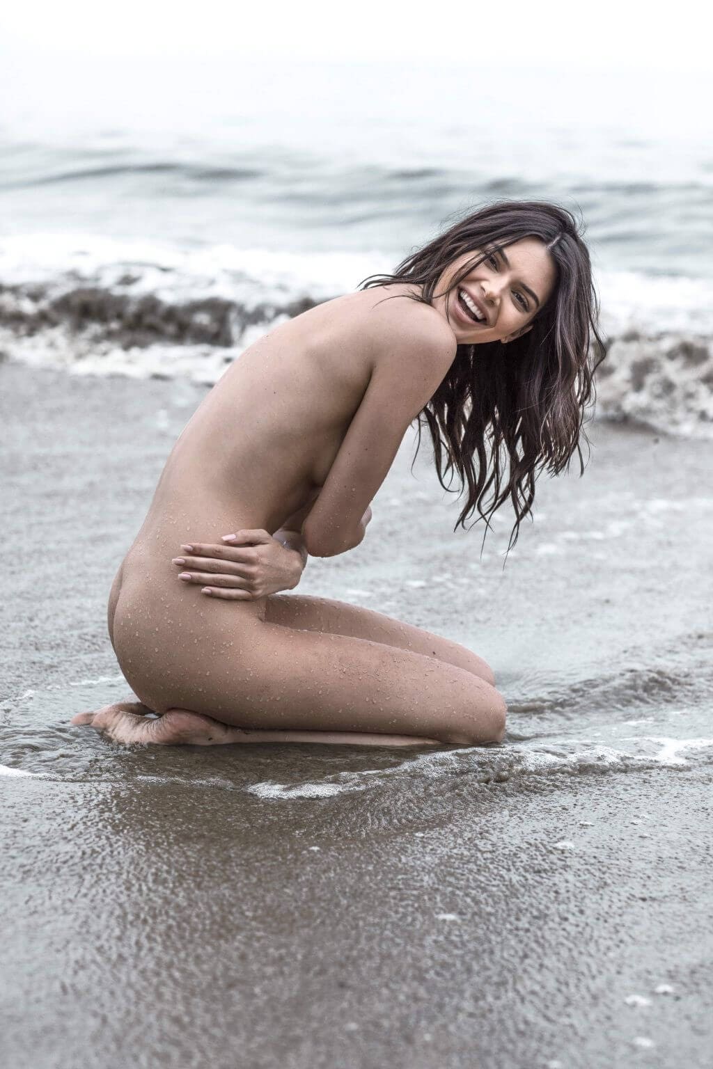 Kendall Jenner Nude Swimming
