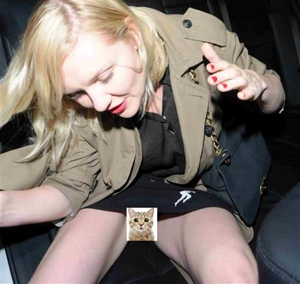 Celebrity Upskirt Pussy Spread - Top 8: Accidental Nude Pussy Celebrity Upskirt Pics (2023)